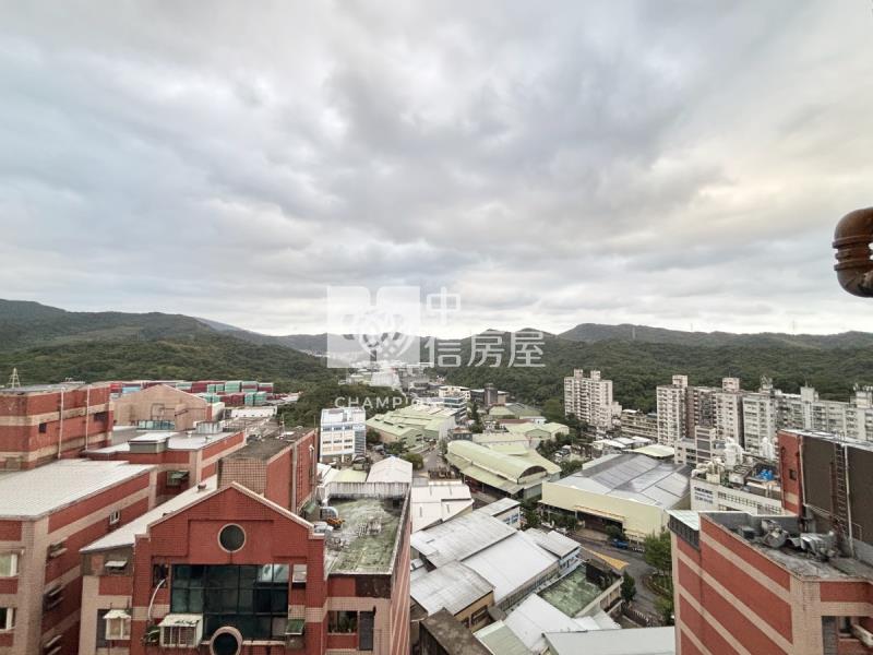 【冠軍】東都稀有景觀二房+車位房屋室內格局與周邊環境