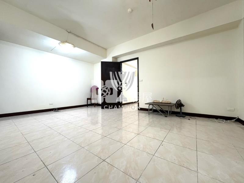 【冠軍】麗景江山愛買商圈三房房屋室內格局與周邊環境