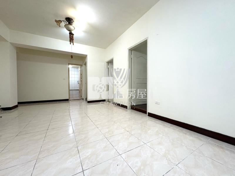 【冠軍】麗景江山愛買商圈三房房屋室內格局與周邊環境