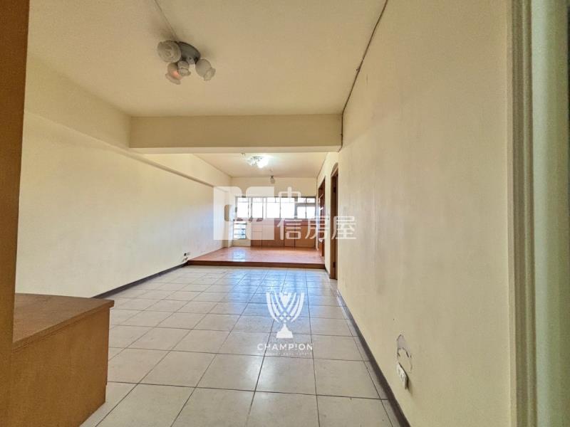 【冠軍】信義大街景觀三房房屋室內格局與周邊環境