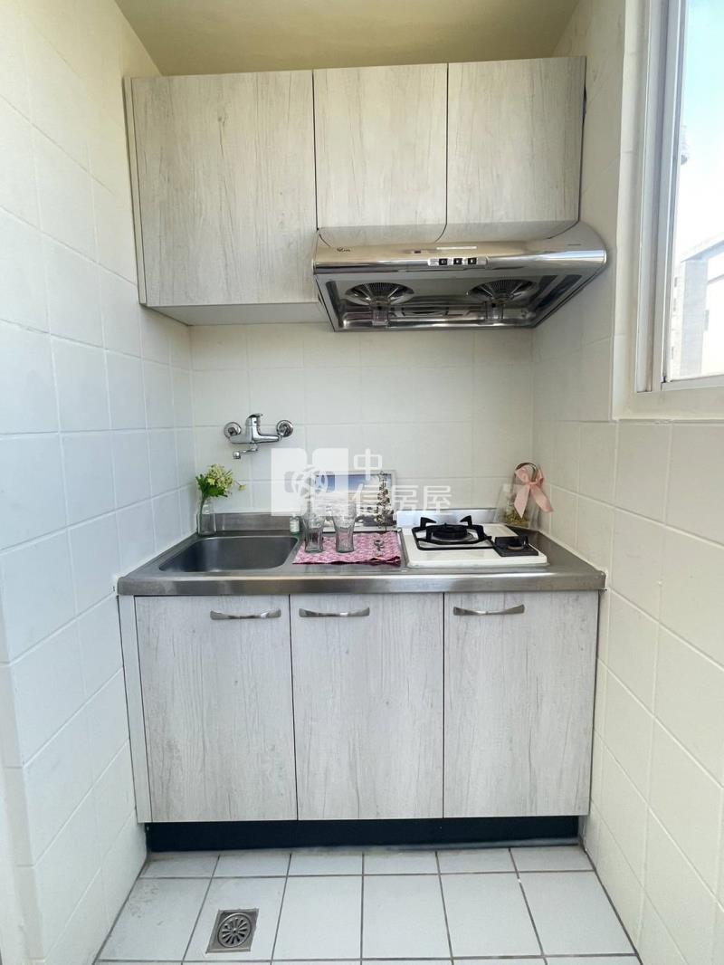 (理想貴族)好事多低總價視野大套房加平面車位房屋室內格局與周邊環境