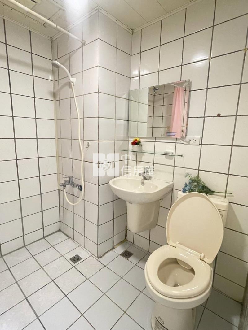 (理想貴族)好事多低總價視野大套房加平面車位房屋室內格局與周邊環境