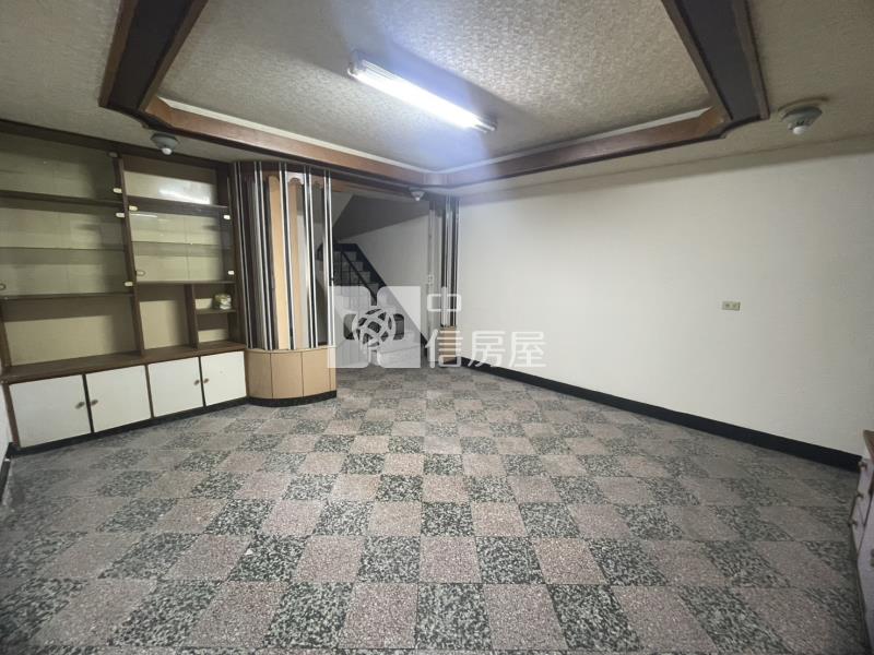 E001 大湳水樂園學區透天房屋室內格局與周邊環境