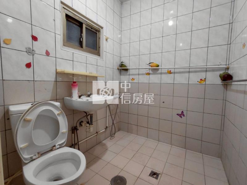 桃園區稀有準冒泡透店房屋室內格局與周邊環境