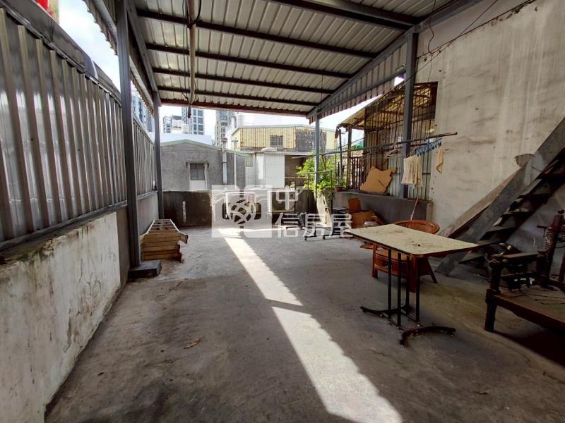 桃園區稀有準冒泡透店房屋室內格局與周邊環境