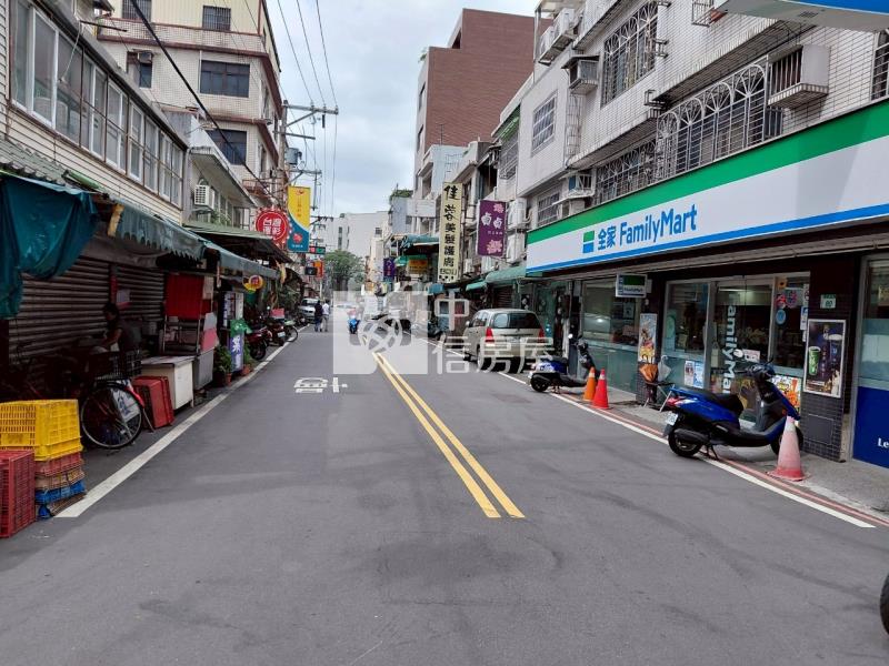 桃園區稀有準冒泡透店房屋室內格局與周邊環境