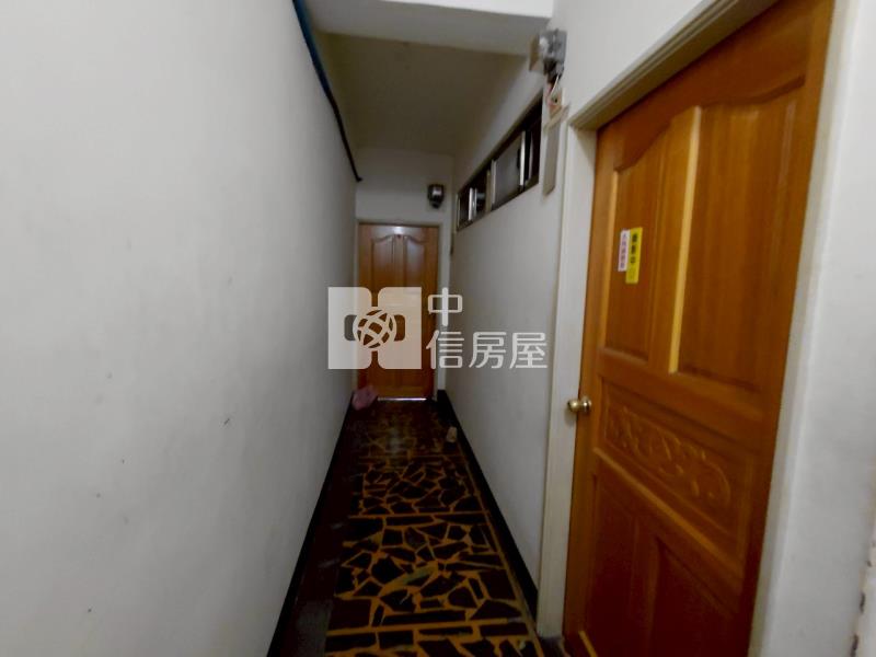 桃園區稀有準冒泡透店房屋室內格局與周邊環境