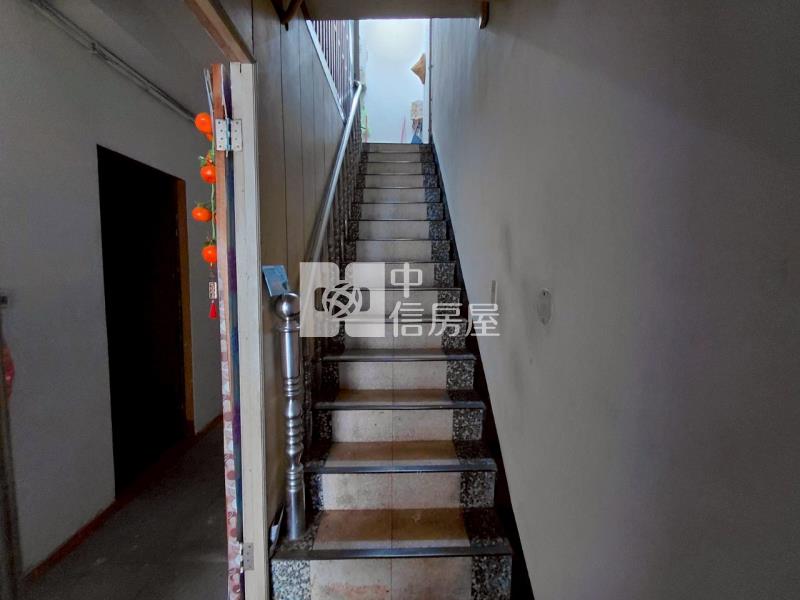 桃園區稀有準冒泡透店房屋室內格局與周邊環境