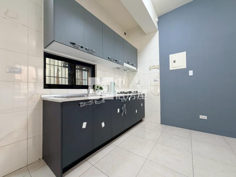 東港行政中心溫馨透天房屋室內格局與周邊環境