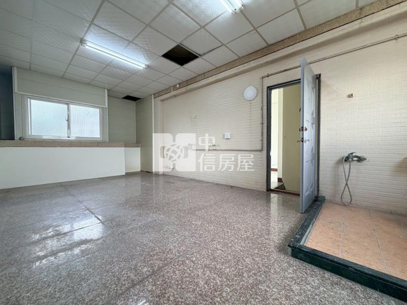 東港行政中心溫馨透天房屋室內格局與周邊環境