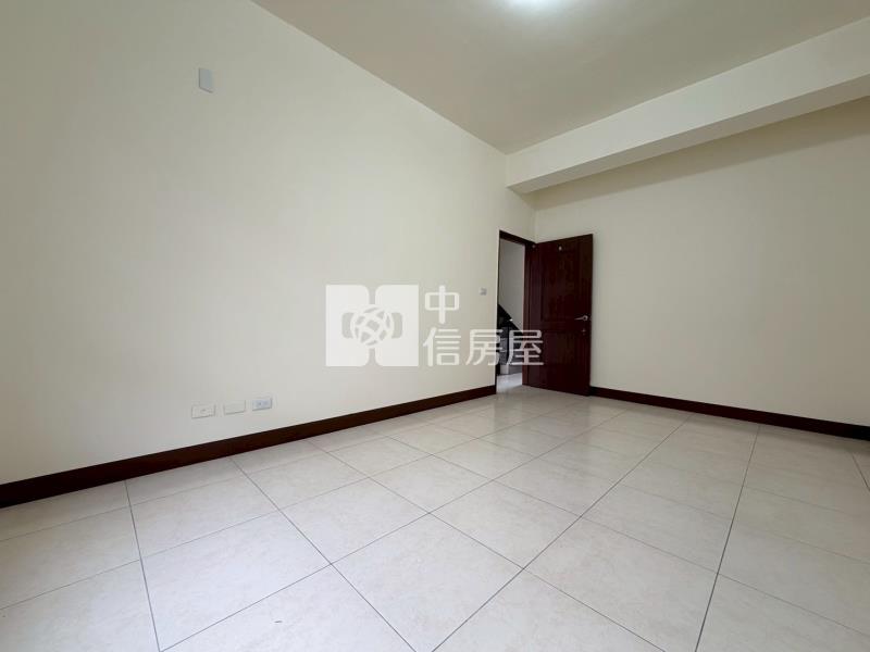 東港行政中心溫馨透天房屋室內格局與周邊環境