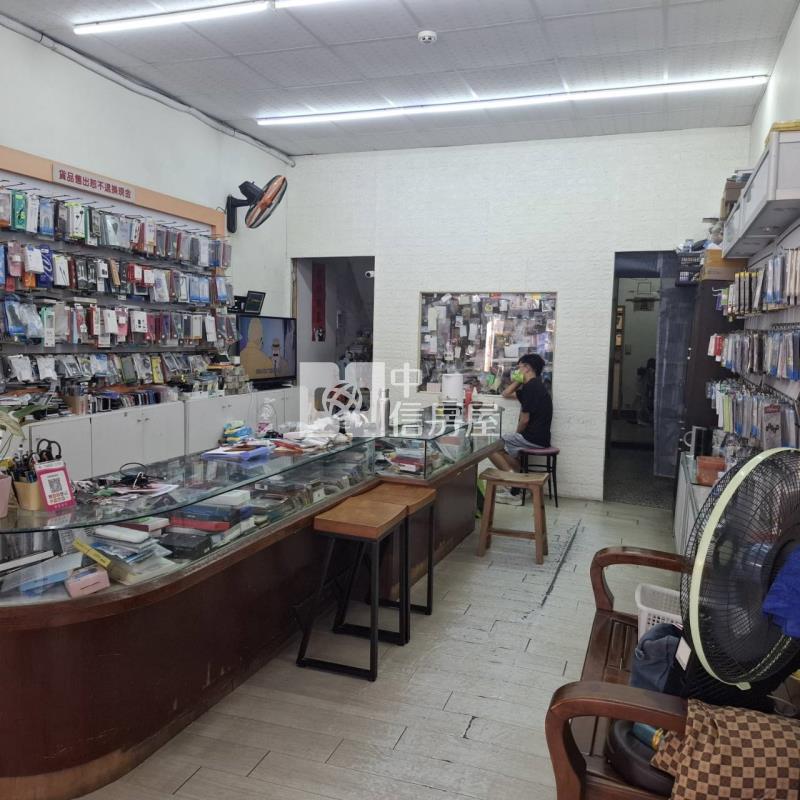 鹽埕駁二透天金店面房屋室內格局與周邊環境