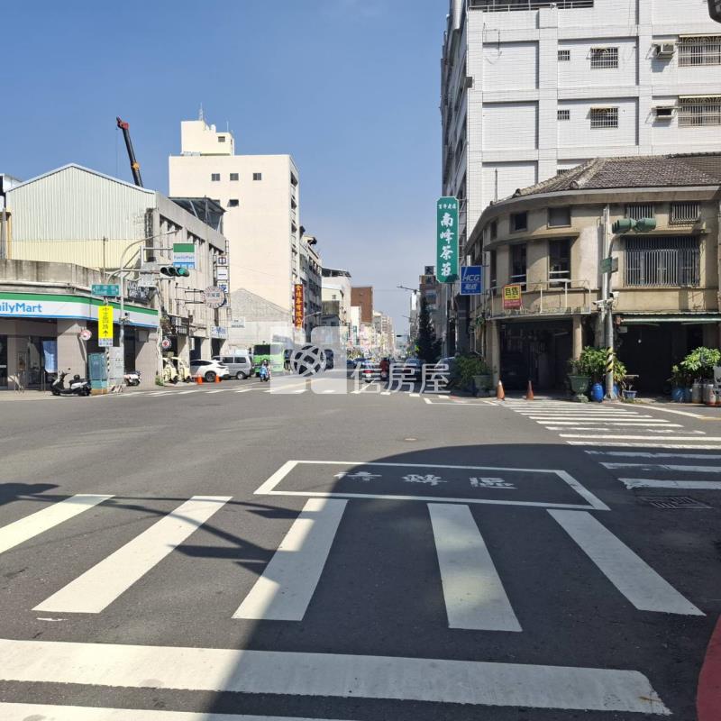 鹽埕駁二透天金店面房屋室內格局與周邊環境