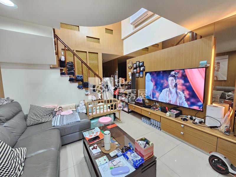 摩力3房車位4樓房屋室內格局與周邊環境