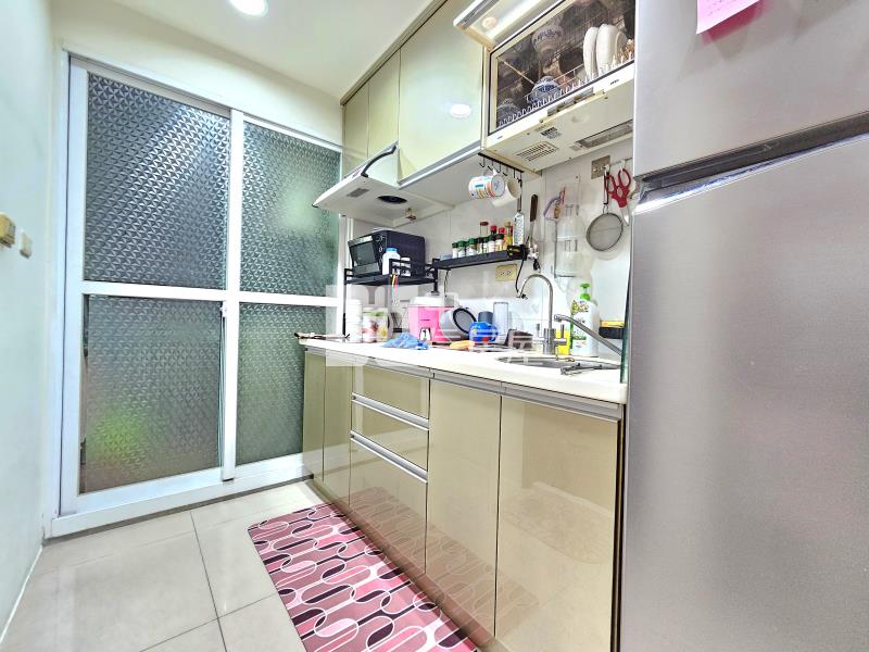 摩力3房車位4樓房屋室內格局與周邊環境