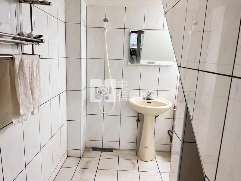 陸總面寬大地坪透天房屋室內格局與周邊環境