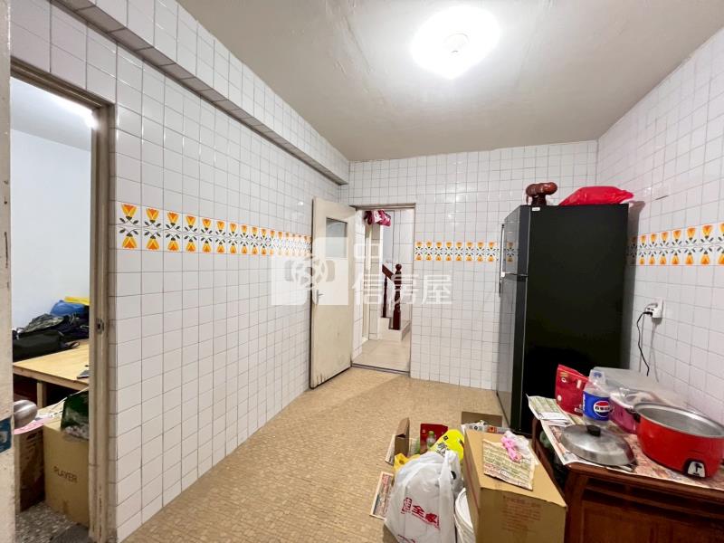 陸總面寬大地坪透天房屋室內格局與周邊環境