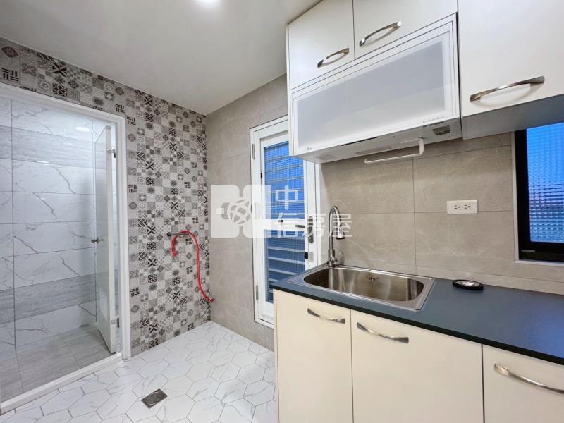 南勢平南國中旁整新美透天房屋室內格局與周邊環境