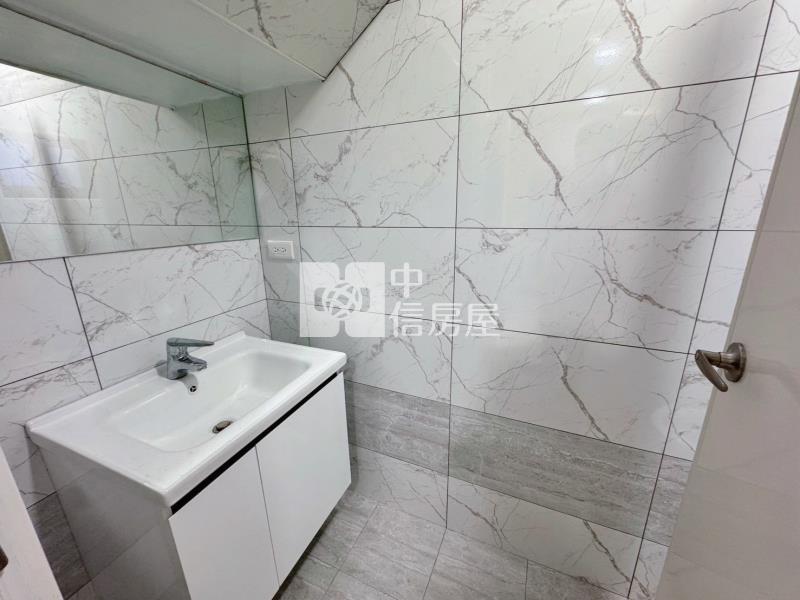 南勢平南國中旁整新美透天房屋室內格局與周邊環境