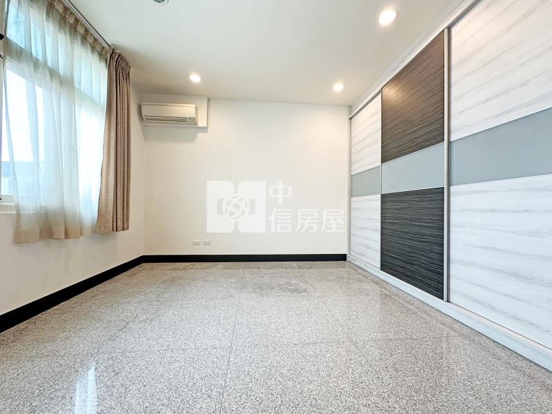 忠明路臨路電梯透店房屋室內格局與周邊環境