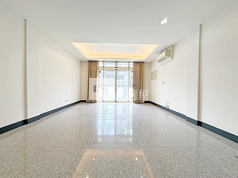 忠明路臨路電梯透店房屋室內格局與周邊環境