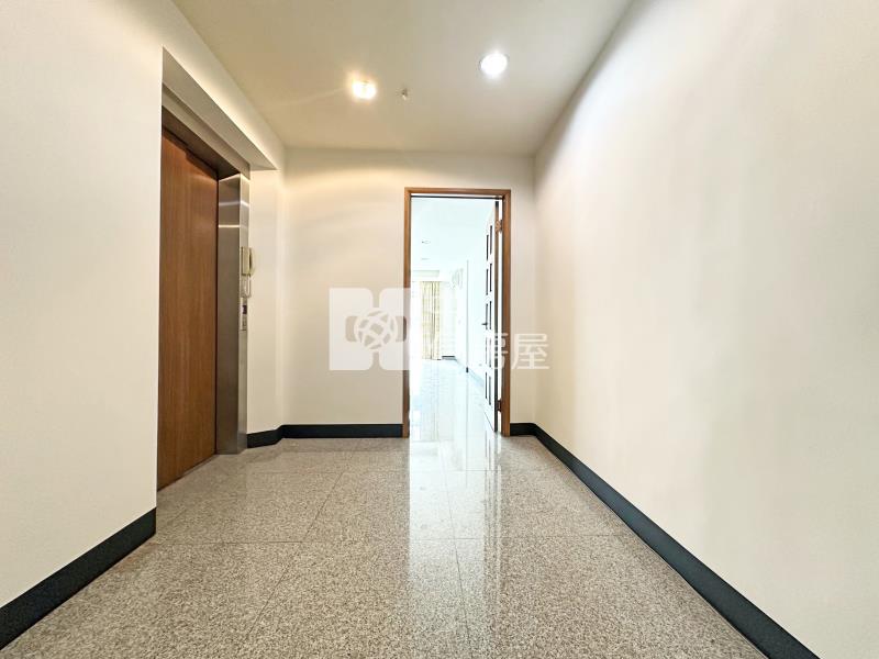 忠明路臨路電梯透店房屋室內格局與周邊環境