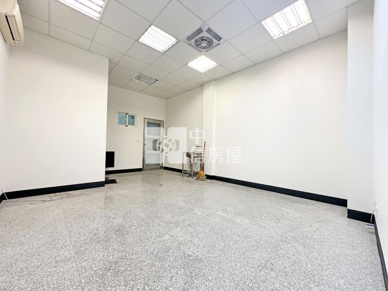 忠明路臨路電梯透店房屋室內格局與周邊環境