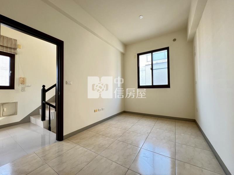 草屯碧山全聯旁邊間透天房屋室內格局與周邊環境