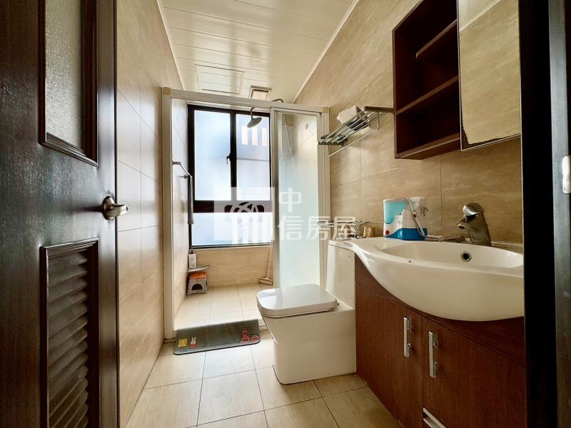 草屯碧山全聯旁邊間透天房屋室內格局與周邊環境