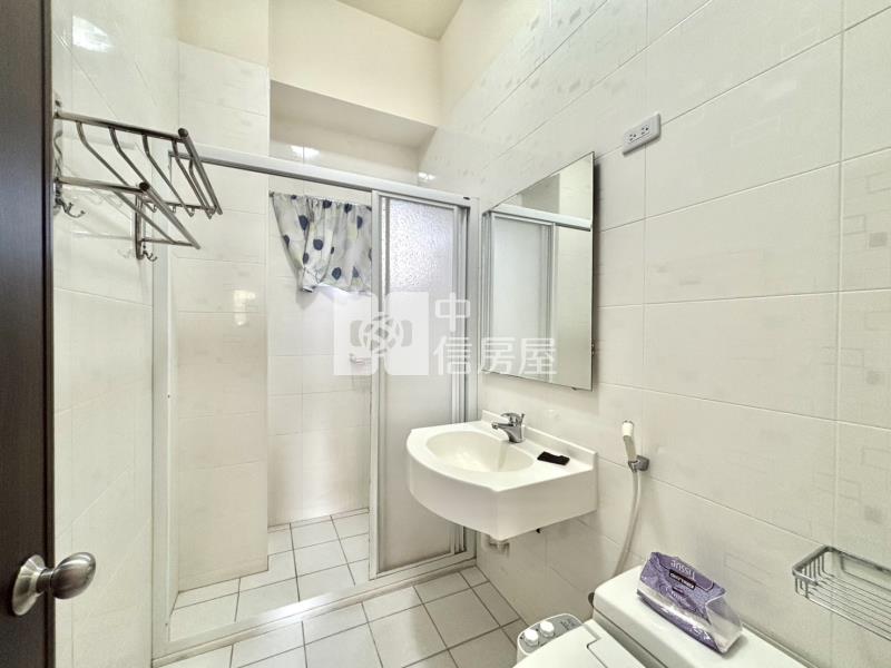 麟洛義大輕齡平車美廈房屋室內格局與周邊環境