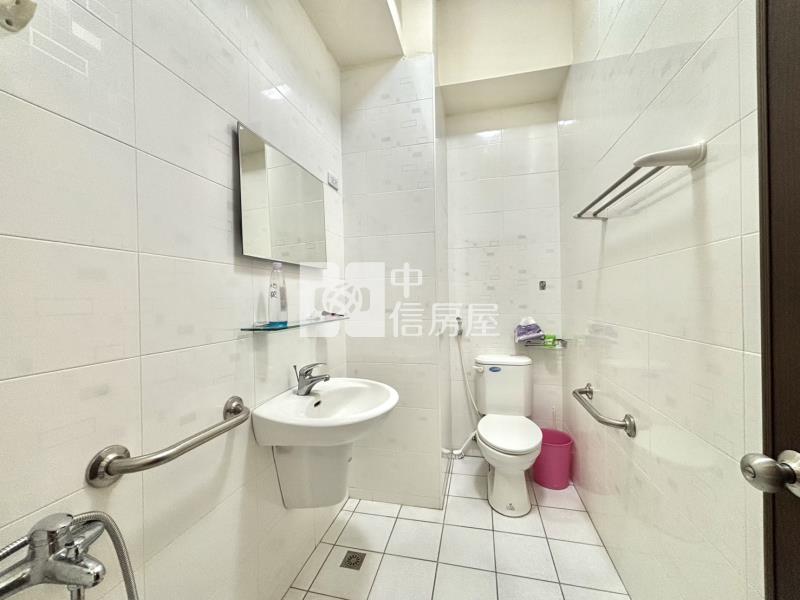 麟洛義大輕齡平車美廈房屋室內格局與周邊環境