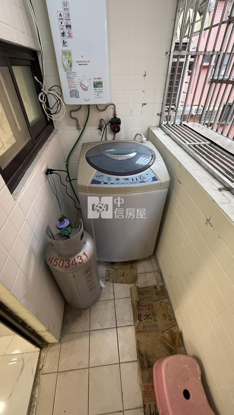 忠貞國小整新電梯美3房房屋室內格局與周邊環境