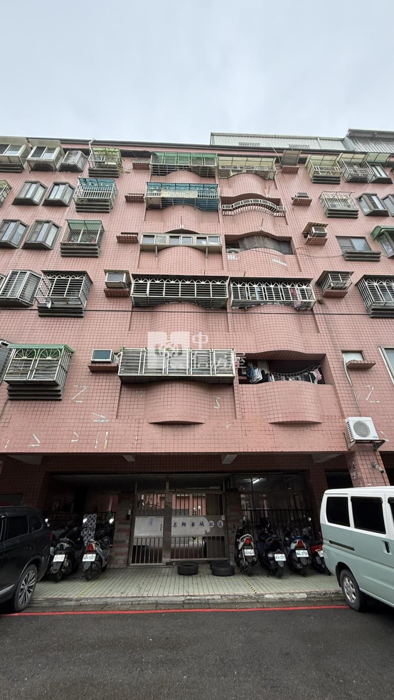 忠貞國小整新電梯美3房房屋室內格局與周邊環境