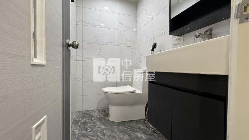 忠貞國小整新電梯美3房房屋室內格局與周邊環境