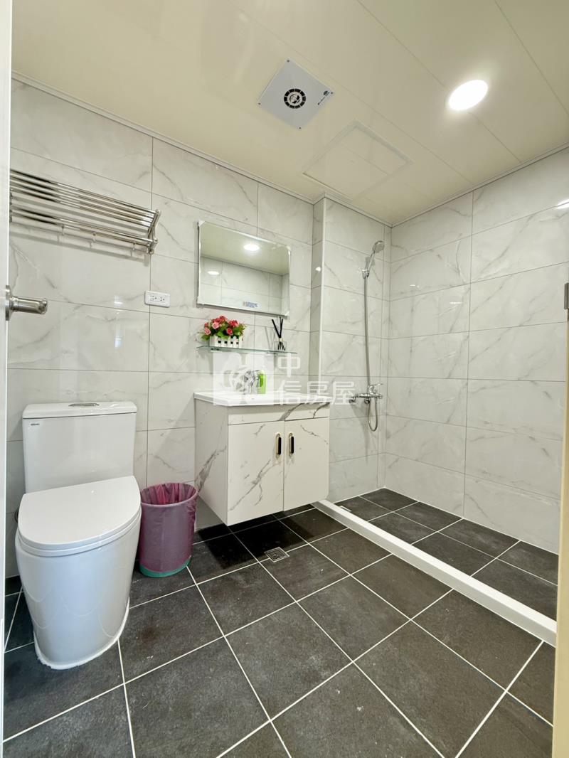 大買家邊間採光大兩房雙陽台電梯美廈房屋室內格局與周邊環境