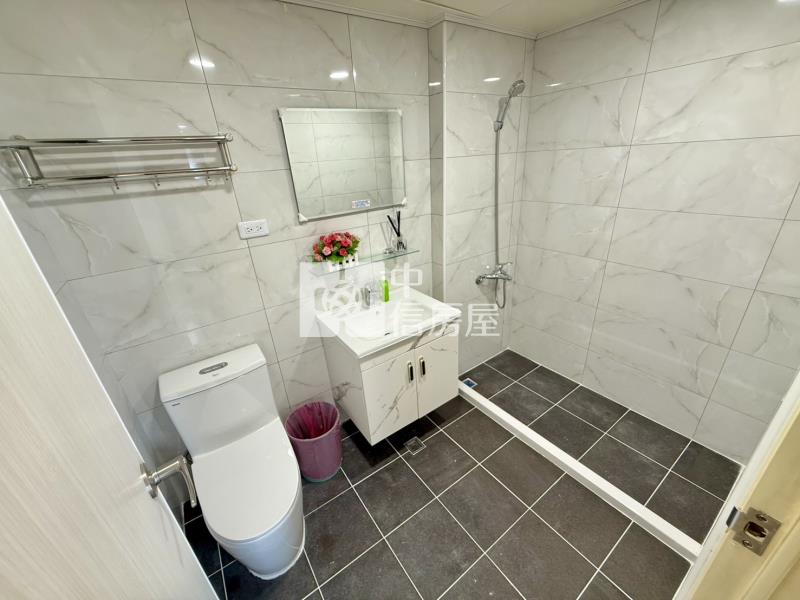 大買家邊間採光大兩房雙陽台電梯美廈房屋室內格局與周邊環境