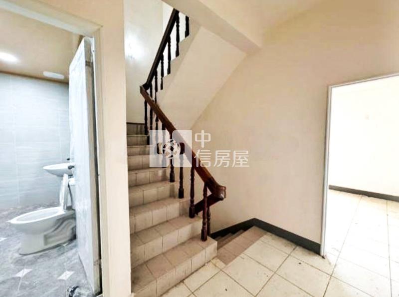 麟洛近814超市優質美墅房屋室內格局與周邊環境