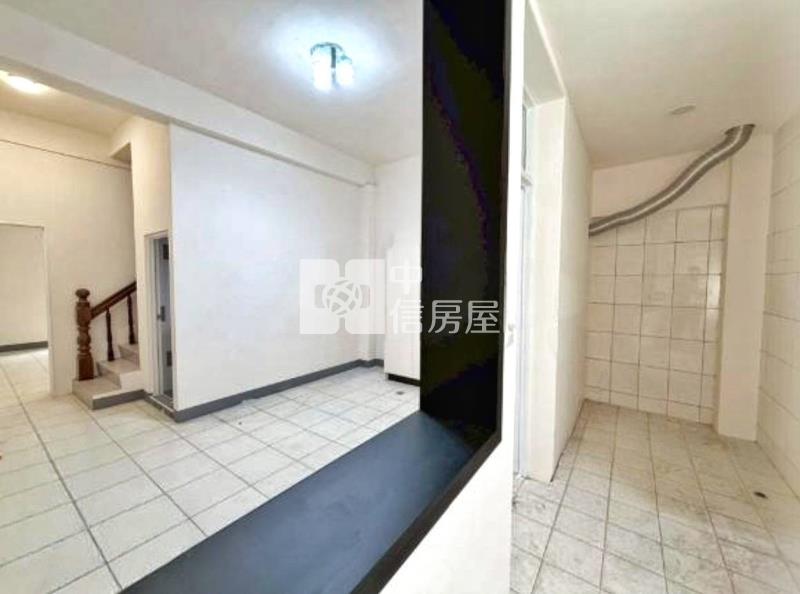 麟洛近814超市優質美墅房屋室內格局與周邊環境