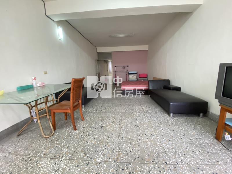 大里中興商圈6米活路美透天房屋室內格局與周邊環境