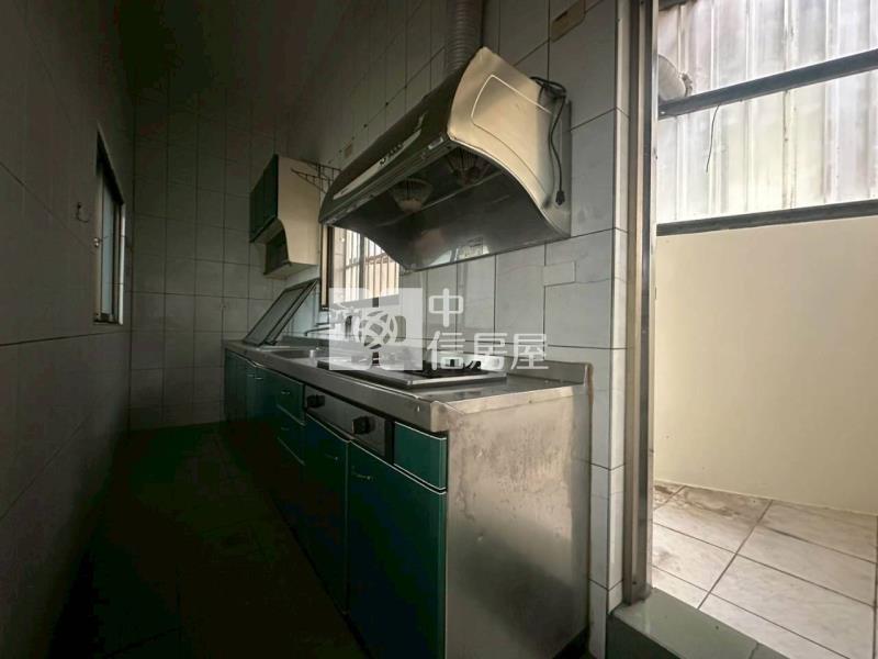 員林饒明國小旁透天房屋室內格局與周邊環境