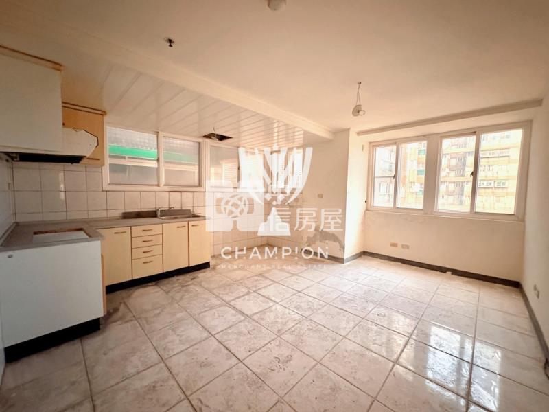 【冠軍】碧海採光2房車房屋室內格局與周邊環境