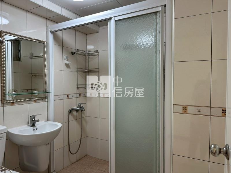 白金漢宮三車幸福宅C棟房屋室內格局與周邊環境