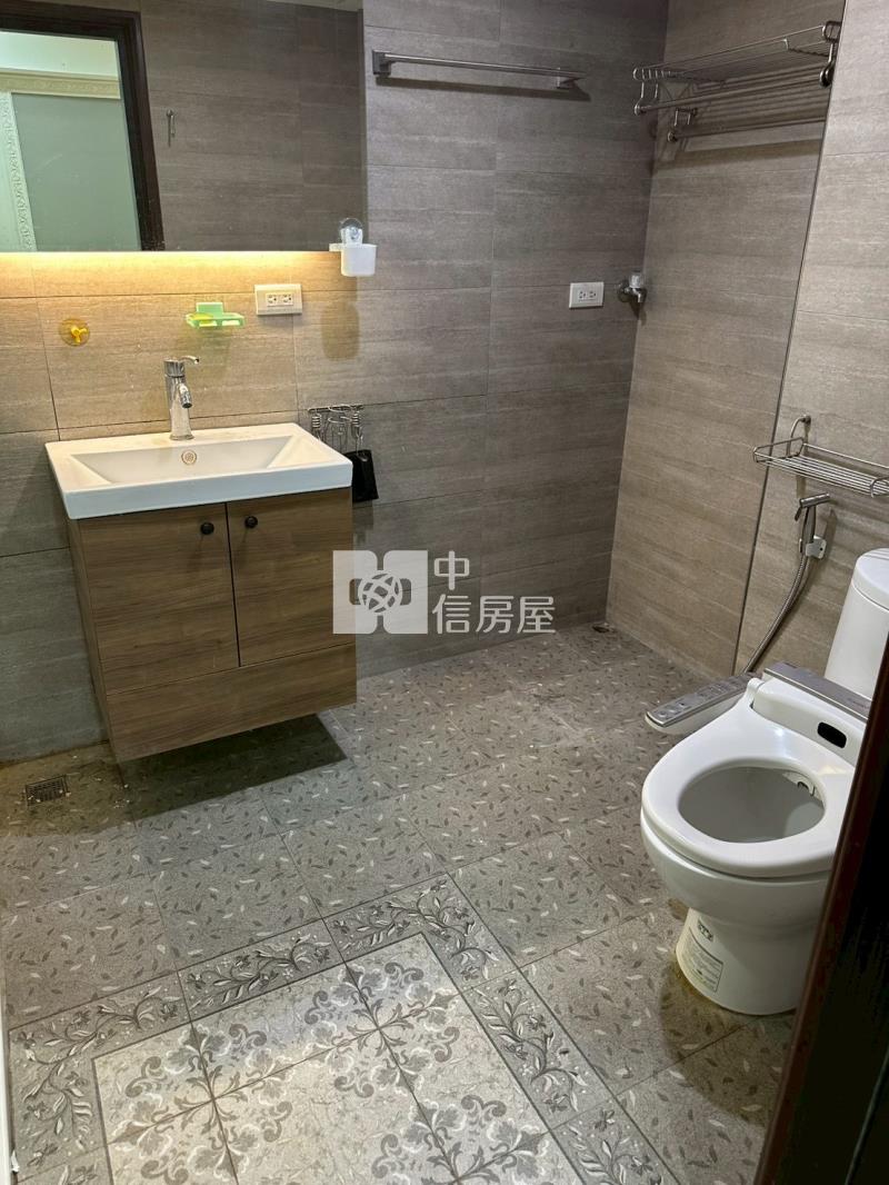 時尚優質美裝潢稀有2房車房屋室內格局與周邊環境