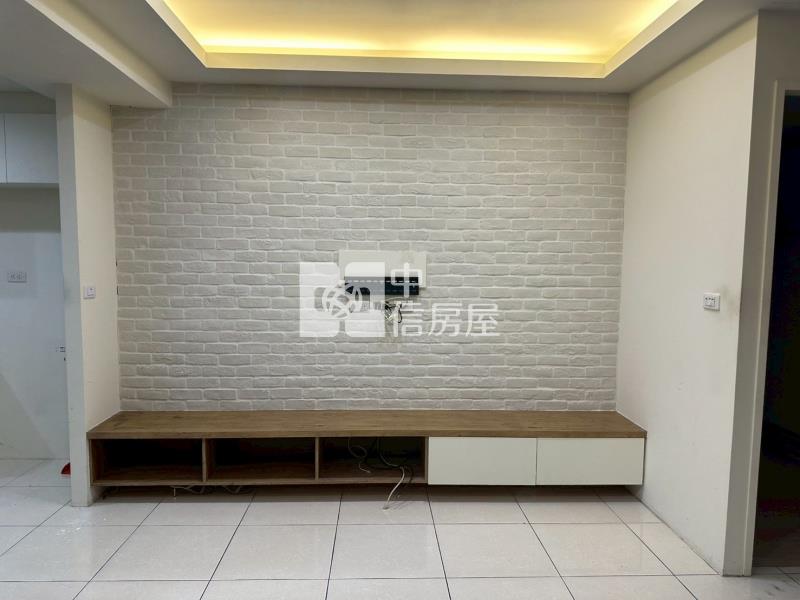 時尚優質美裝潢稀有2房車房屋室內格局與周邊環境