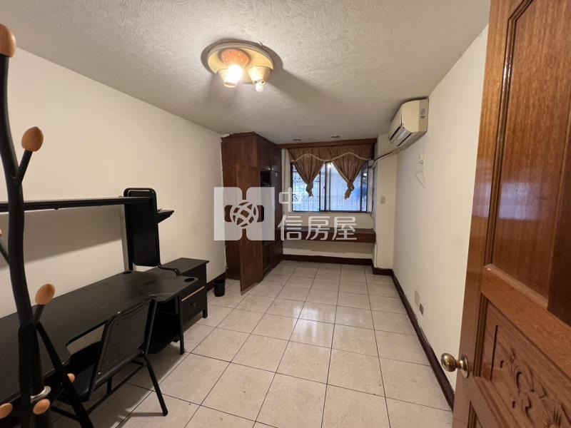 向上市場一樓華廈房屋室內格局與周邊環境