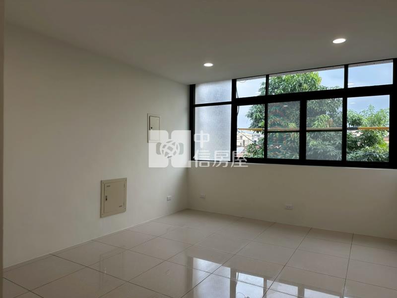 高雄大寮整新明亮透天房屋室內格局與周邊環境