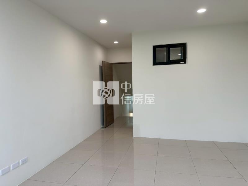 高雄大寮整新明亮透天房屋室內格局與周邊環境