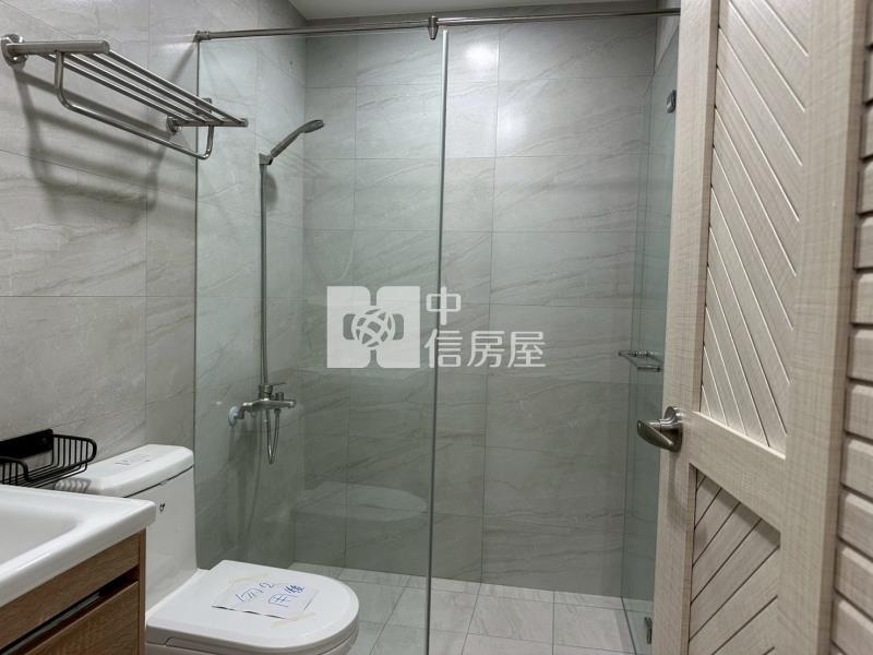 高雄大寮整新明亮透天房屋室內格局與周邊環境