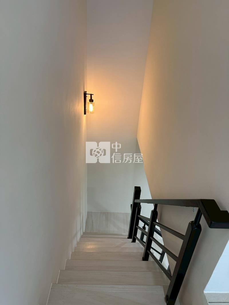 高雄大寮整新明亮透天房屋室內格局與周邊環境