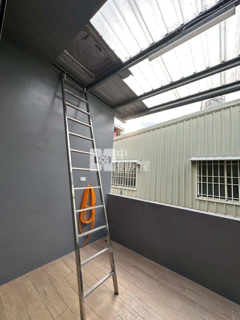 高雄大寮整新明亮透天房屋室內格局與周邊環境